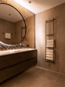 Badkamer warme tinten 4-SHOWROOMEXAMPLELARGE